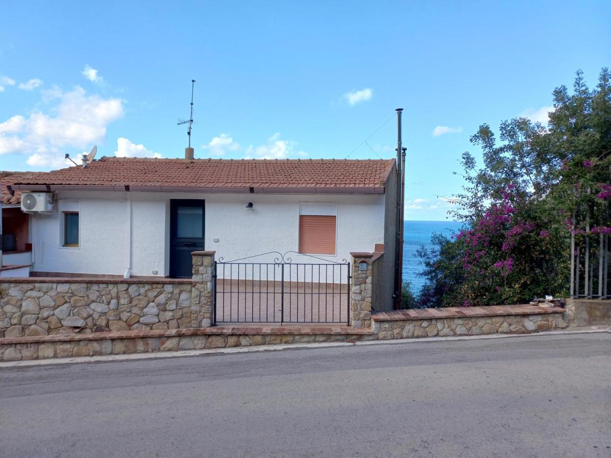 Sea Sound House Villa Sant'Ambrogio  Bagian luar foto
