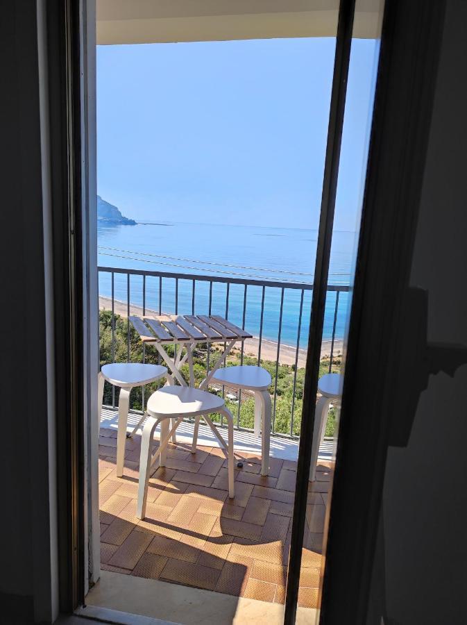 Sea Sound House Villa Sant'Ambrogio  Bagian luar foto